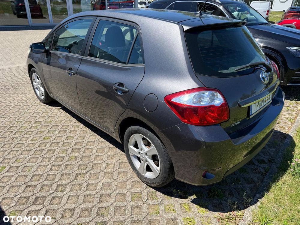 Toyota Auris 1.6 Executive - 3