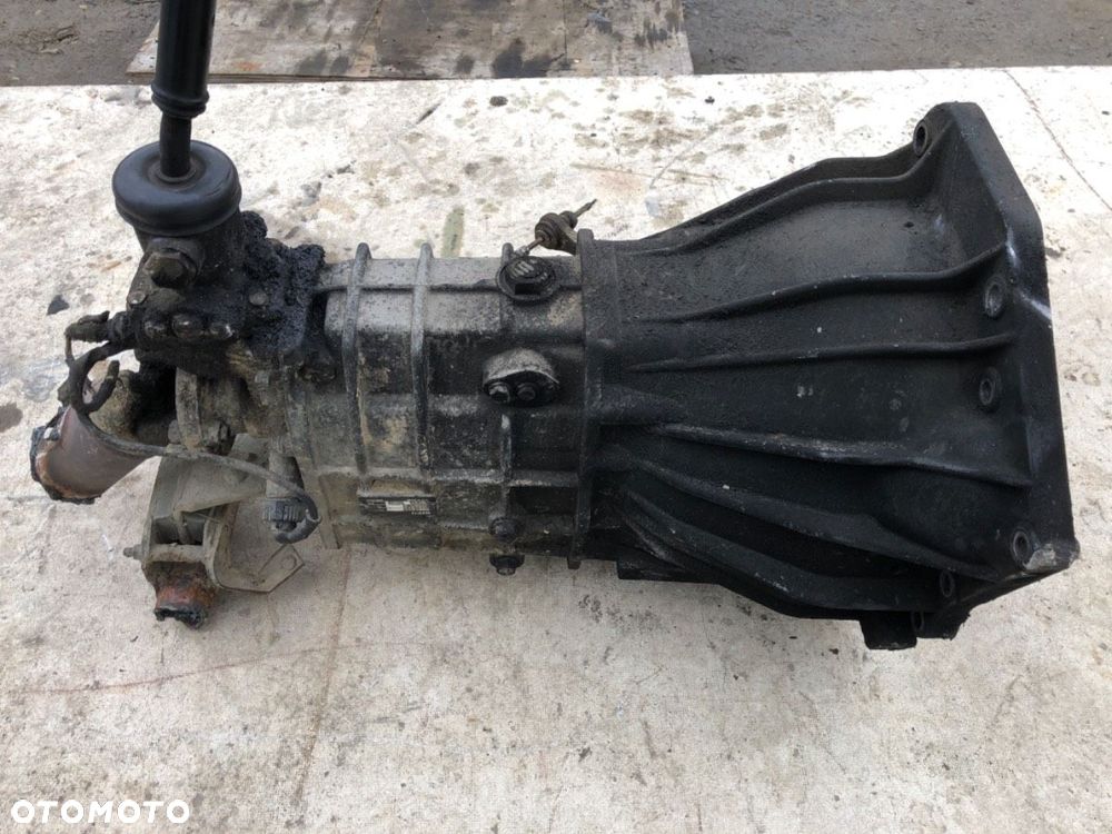 SKRZYNIA BIEGÓW  IVECO DAILY I Platforma / podwozie 1978 - 1999 35-10 (10310311, 10311111, - 2