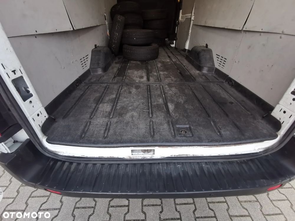 Ford Transit - 10