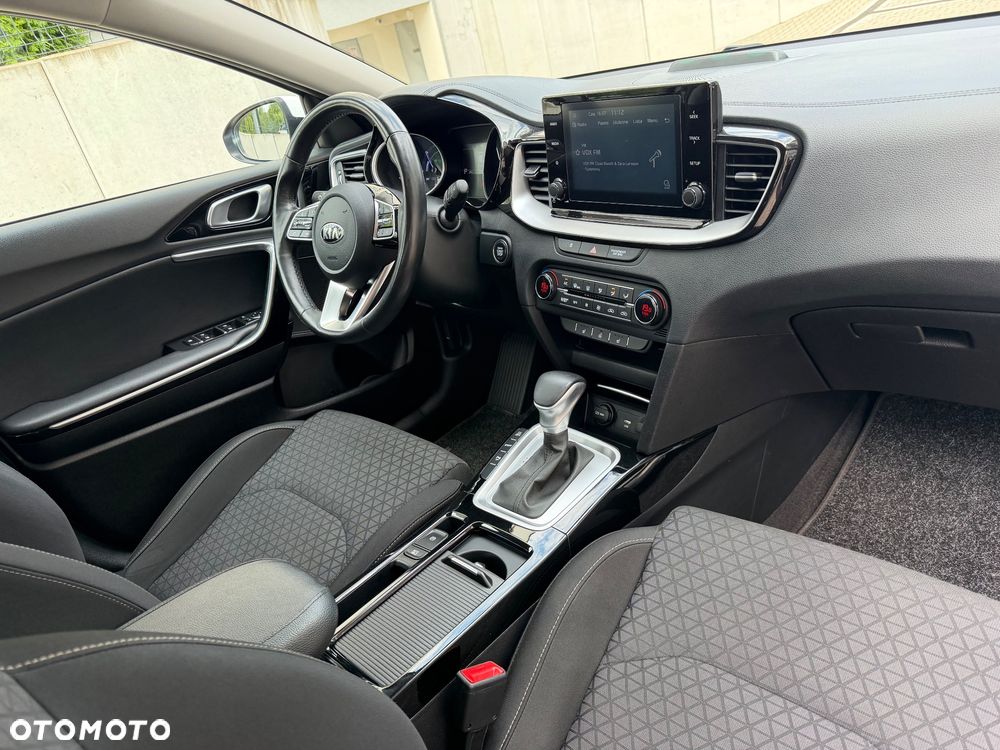 Kia Ceed - 23