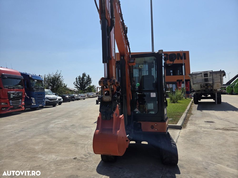 Hitachi ZX33U-6, 2023, 1.905 ore, Masa operationala 3,7 tone, CUPLA RAPIDA HIDRAULICA si 3 CUPE NOI, Lama nivelare, ad sapare 3,5m, latime 1,55m, aer conditionat, antifurt, inst picon, ridica 2,7t, posibil leasing 4 ani, PROMOTIE 36.900 EUR+Tva - 8
