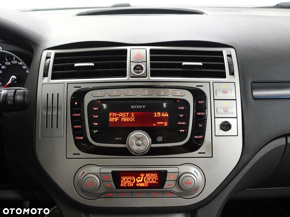 Ford Kuga - 32