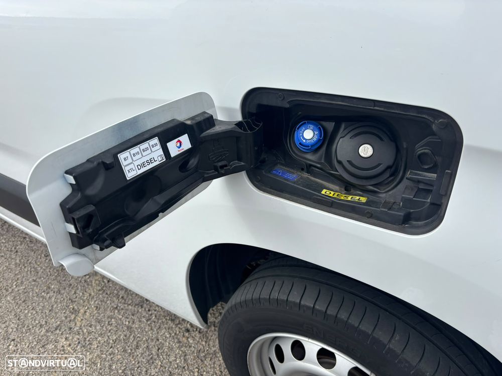 Opel Combo Cargo 3 LUG - LONGA - AC - IVA DEDUTÍVEL - 19