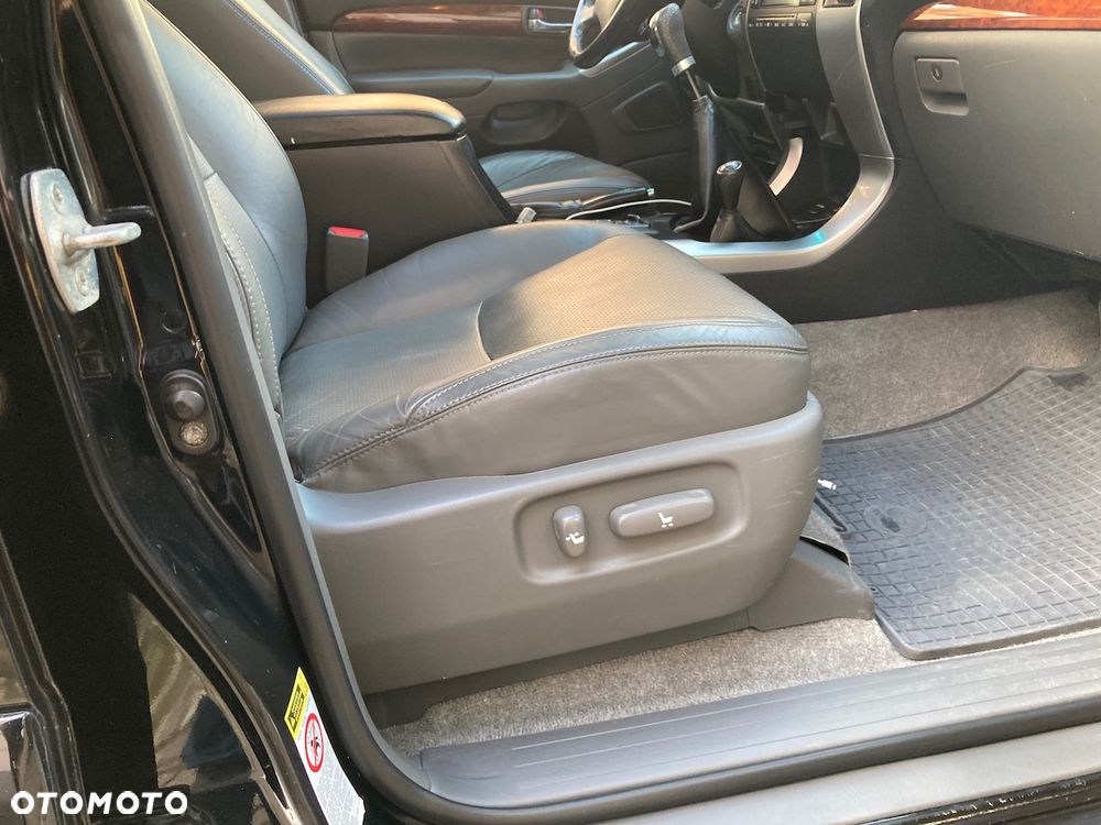 Toyota Land Cruiser 3.0 D Luna Comfort Platinium - 14