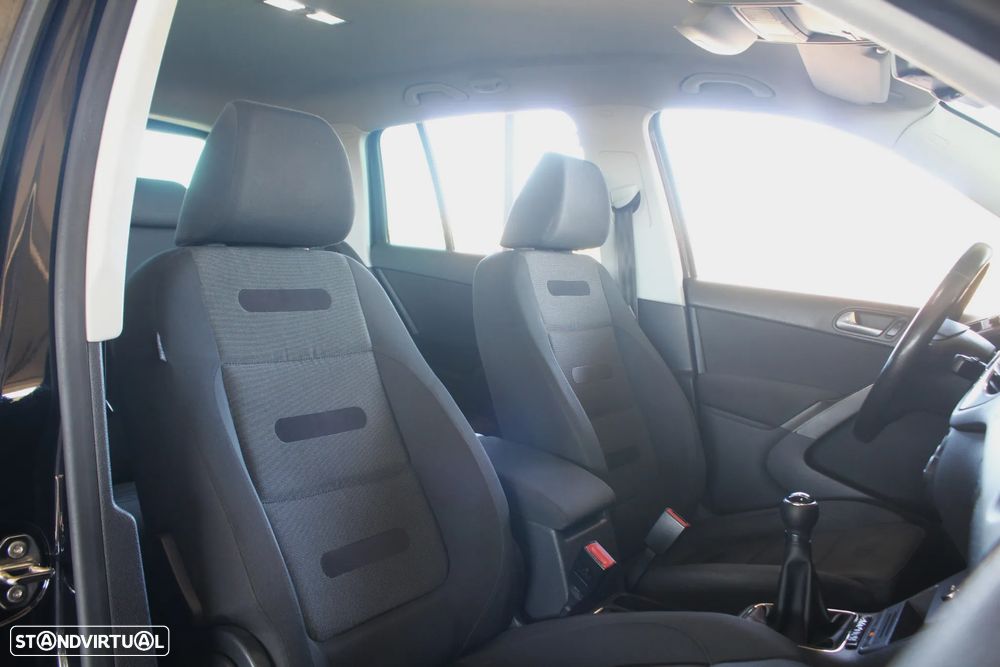 VW Tiguan 2.0 TDI Sport 4Motion - 34