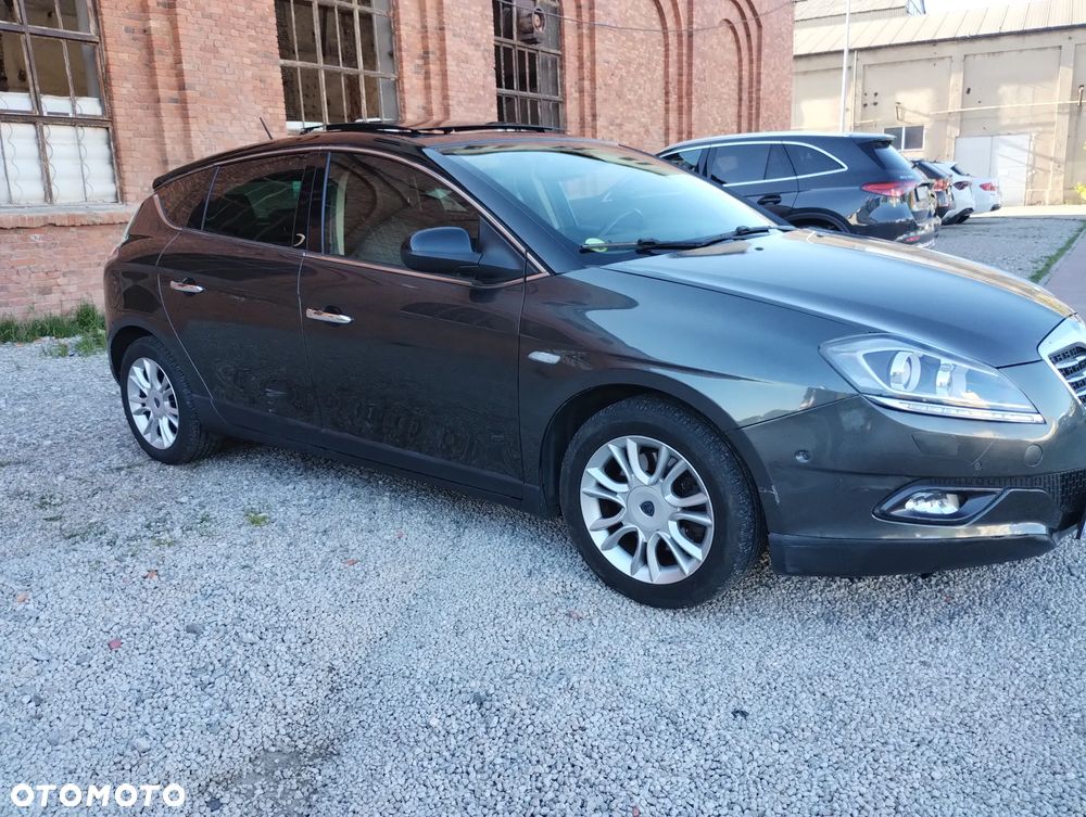 Lancia Delta 2.0 MJ Platino - 9