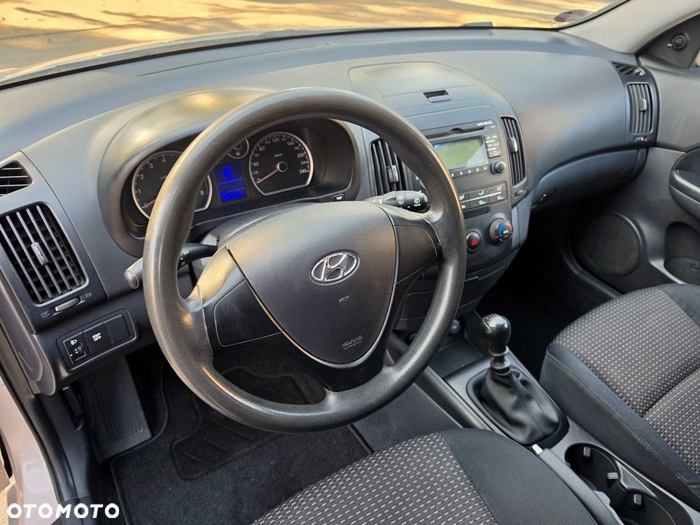 Hyundai i30 1.6 Comfort - 26