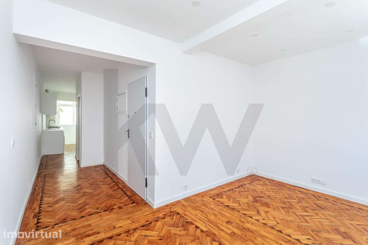 Luminoso Apartamento T1 na Lapa para Arrendar - Lisboa - Grande imagem: 2/30