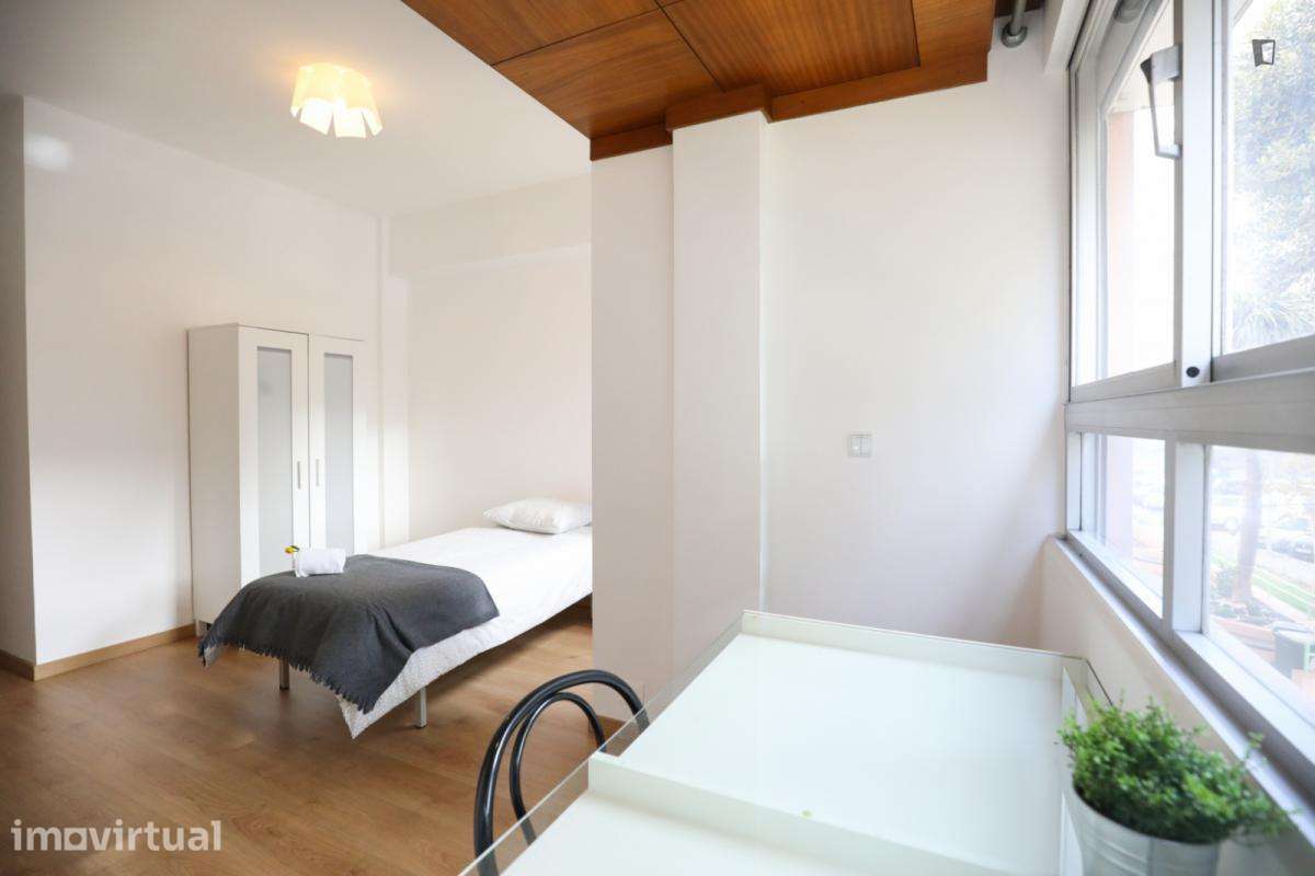 Quarto - localizado em Olaias Lisbon - Grande imagem: 4/39