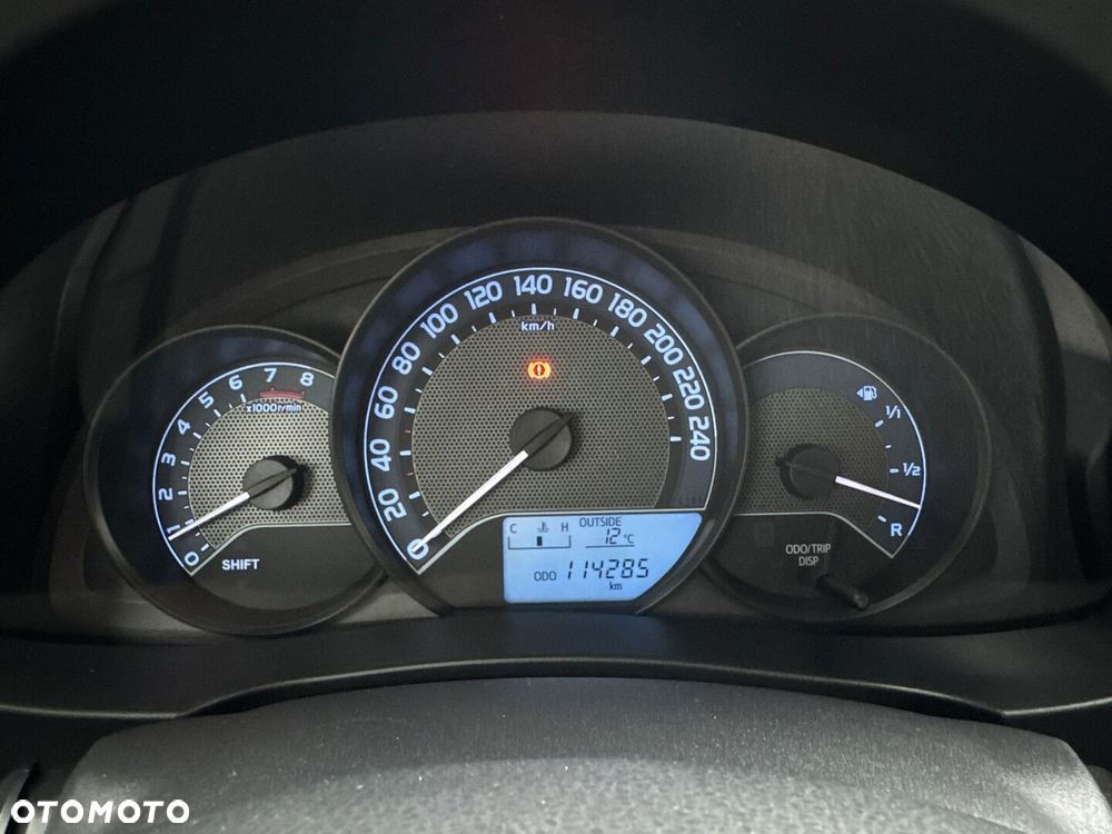Toyota Corolla 1.6 Active EU6 - 25