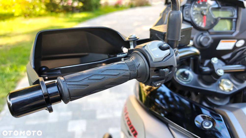 Suzuki V-STROM - 17