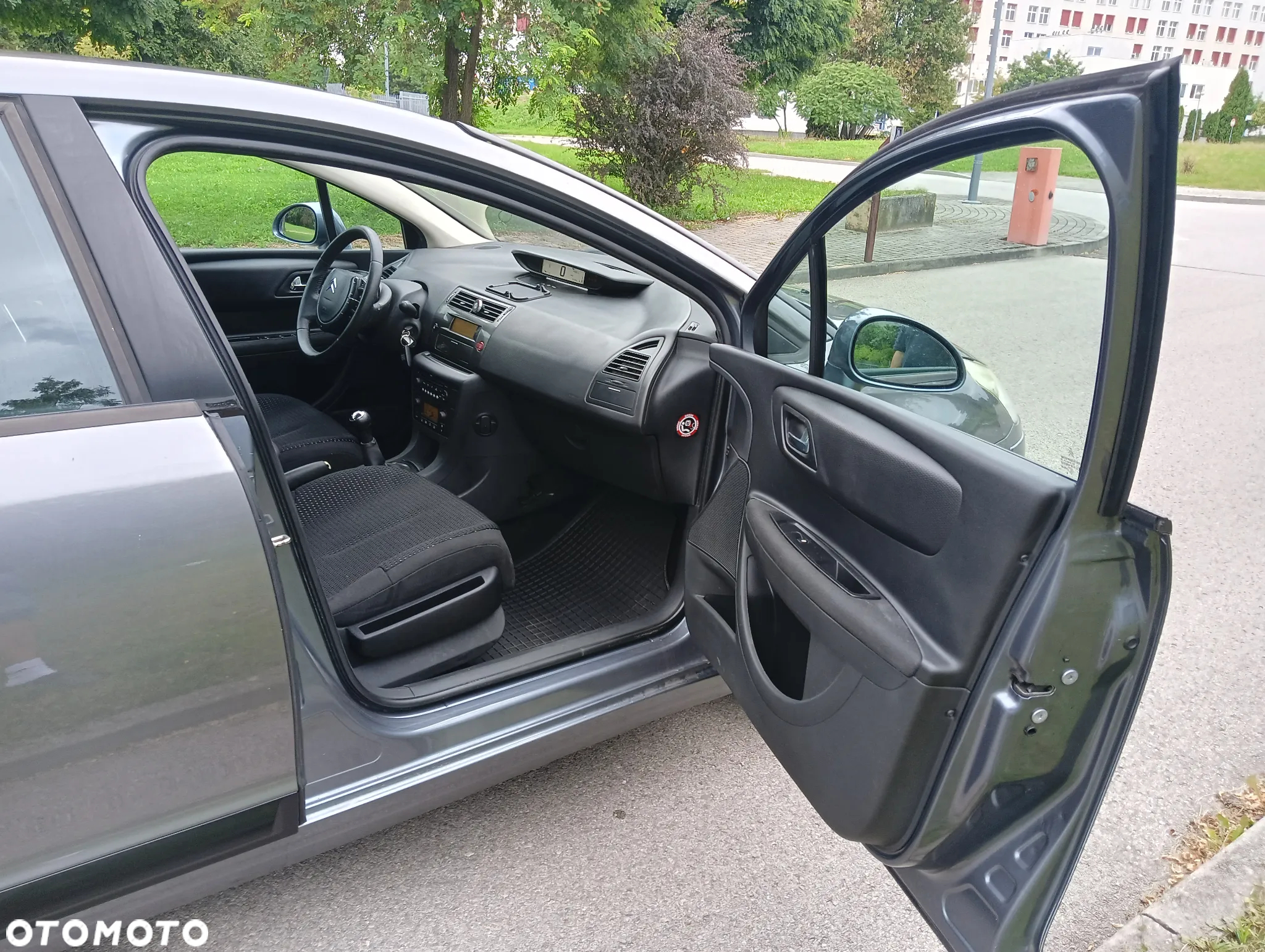 Citroën C4 1.6 HDi Impress - 13