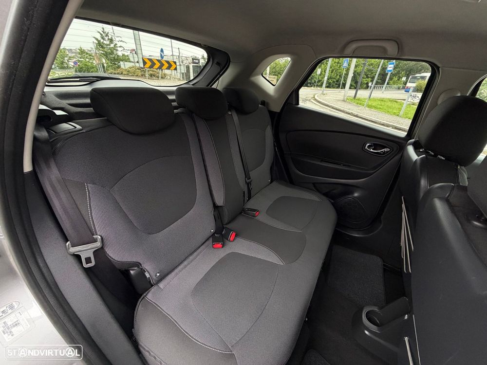Renault Captur 1.5 dCi Exclusive - 38