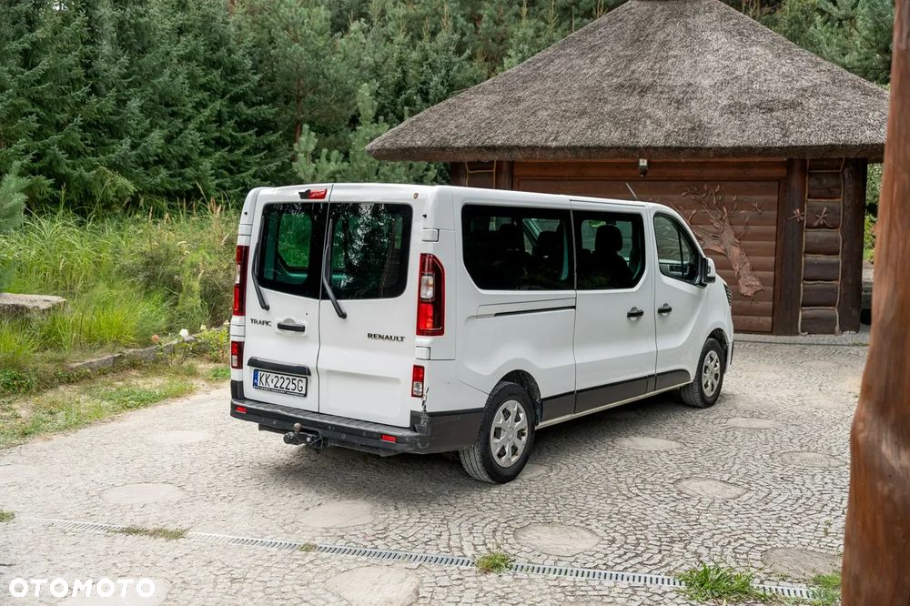 Renault Trafic Grand 2.0 dCi - 19