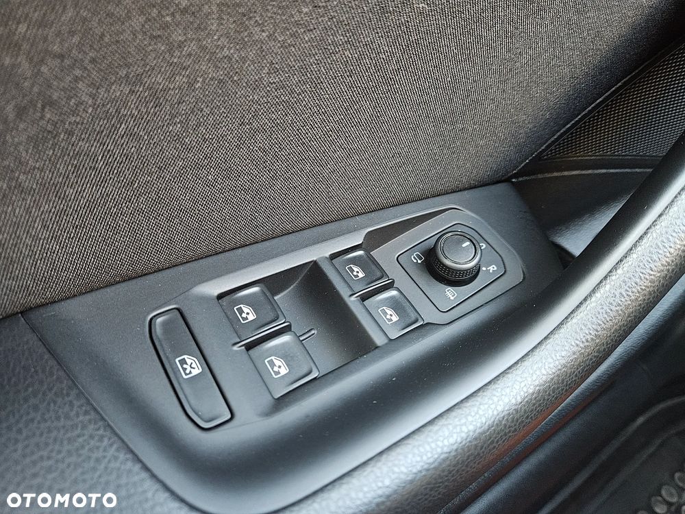 Volkswagen Passat 2.0 TDI Business DSG - 16