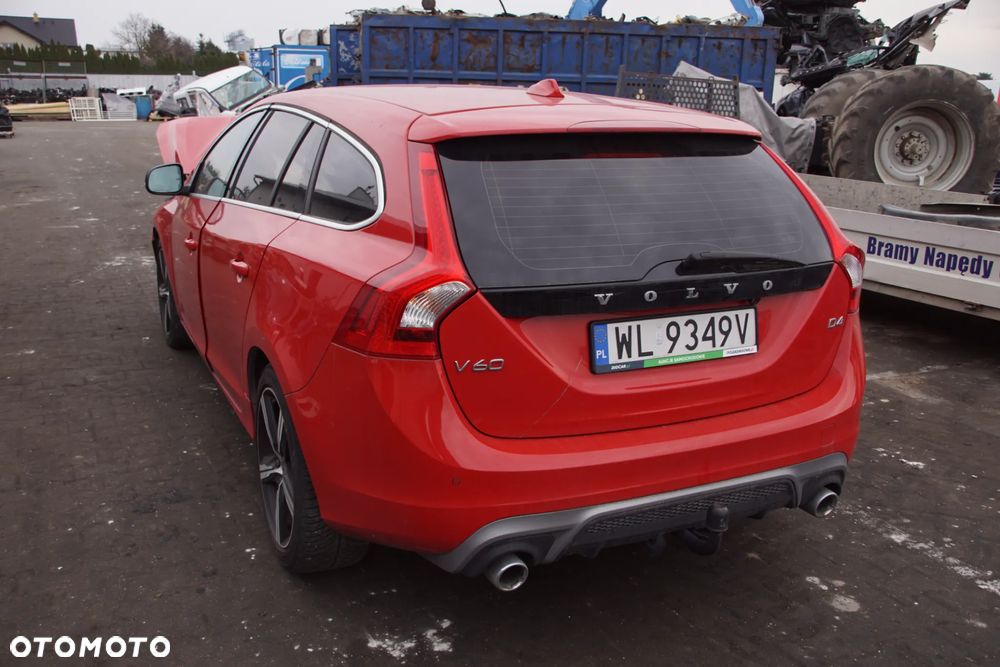 Auto na części - Volvo V60 I R-Design Lift 2.0 D4 190 KM D4204T14 TG-81SC 612 2018R Silnik Skrzynia Drzwi Błotnik Klapa Lampa Lusterko Klamka Szyba Deska Kokpit Sterownik Moduł Czujnik Licznik Wyświetlacz Panel Kierownica - 7