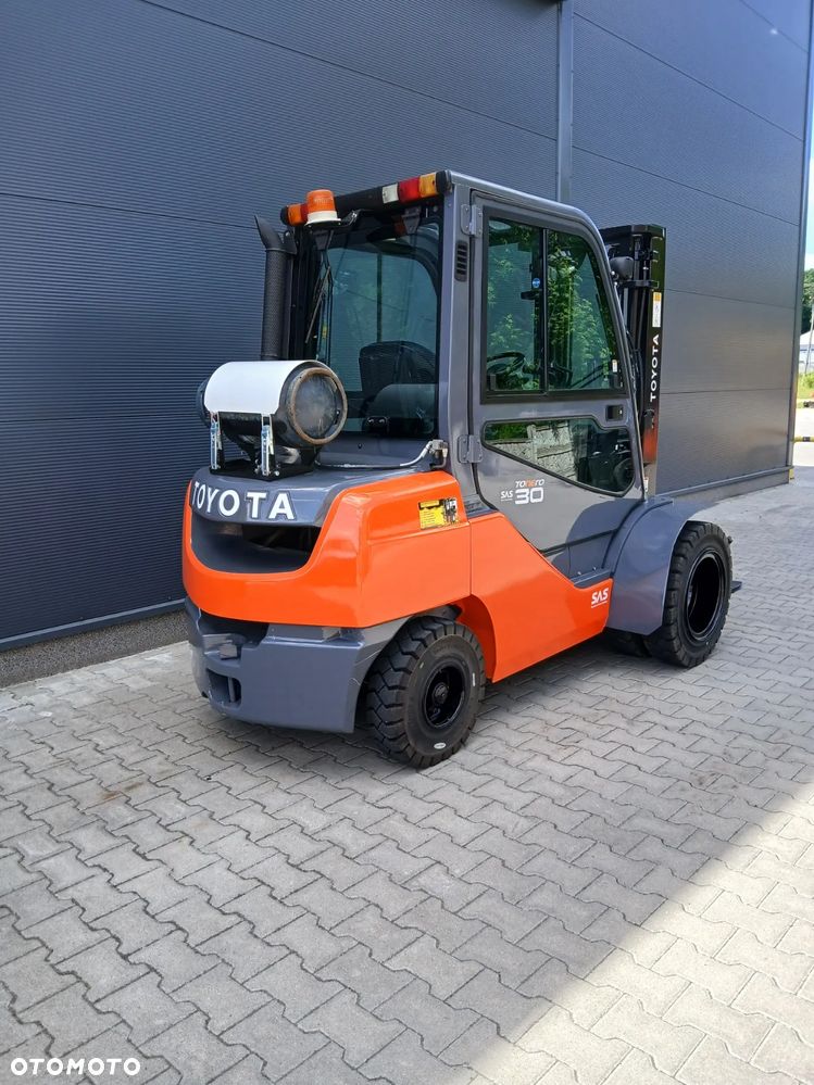 Toyota 02-8FGF30 - 6