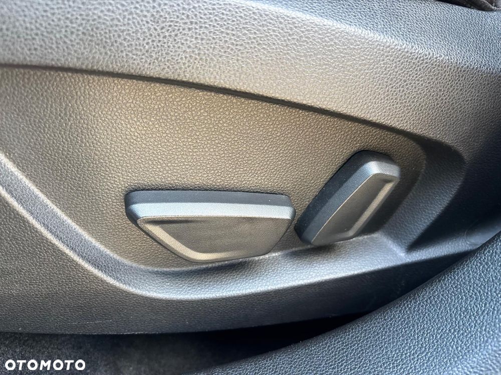 Renault Captur - 23