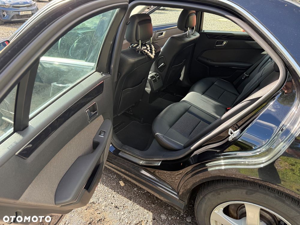 Mercedes-Benz Klasa E 220 BlueTEC 7G-TRONIC Avantgarde - 19
