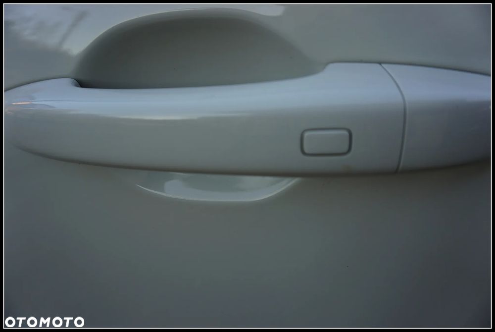 Renault Captur TCe 100 BUSINESS EDITION - 28