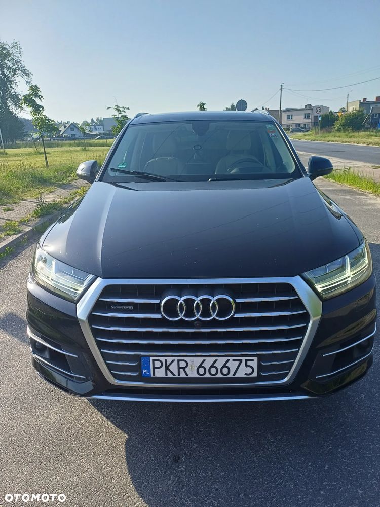 Audi Q7 - 1