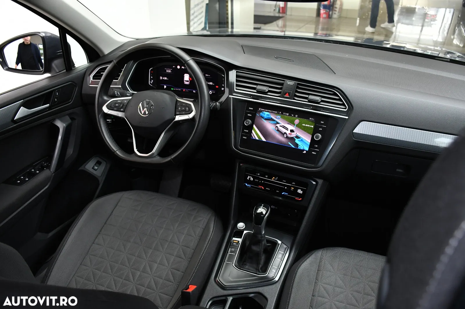 Volkswagen Tiguan 2.0 TDI DSG Life - 8