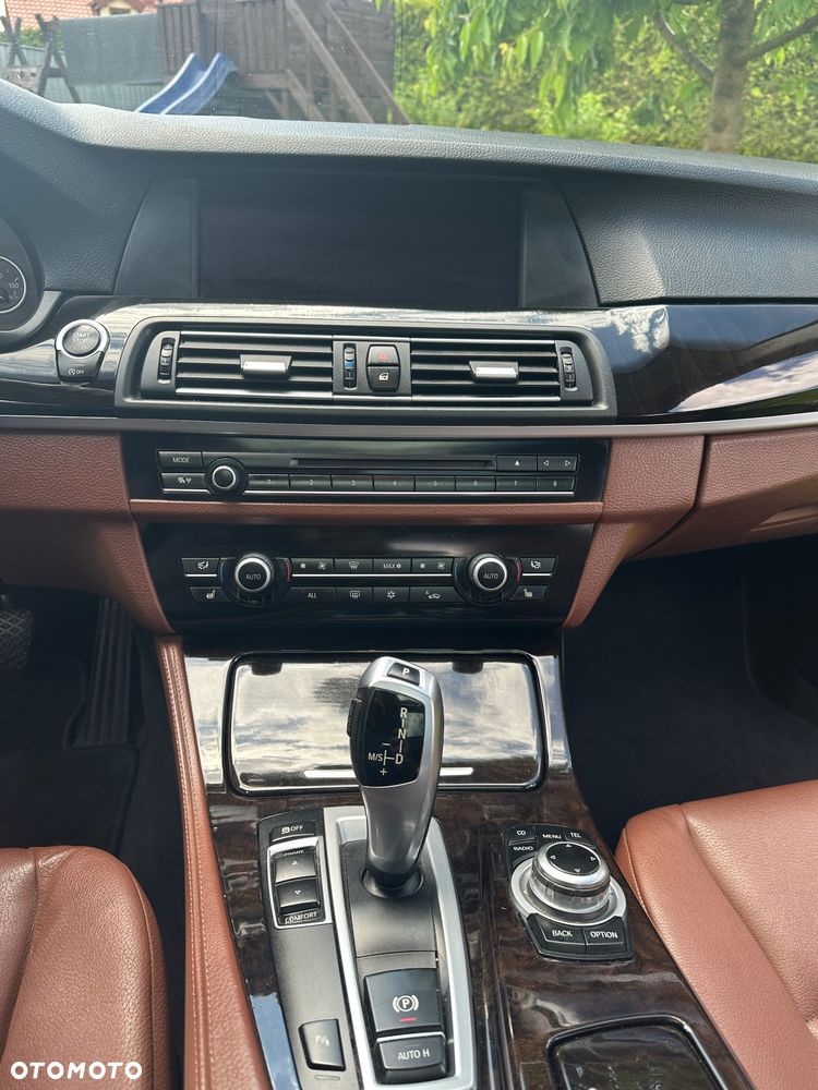 BMW Seria 5 520d - 14