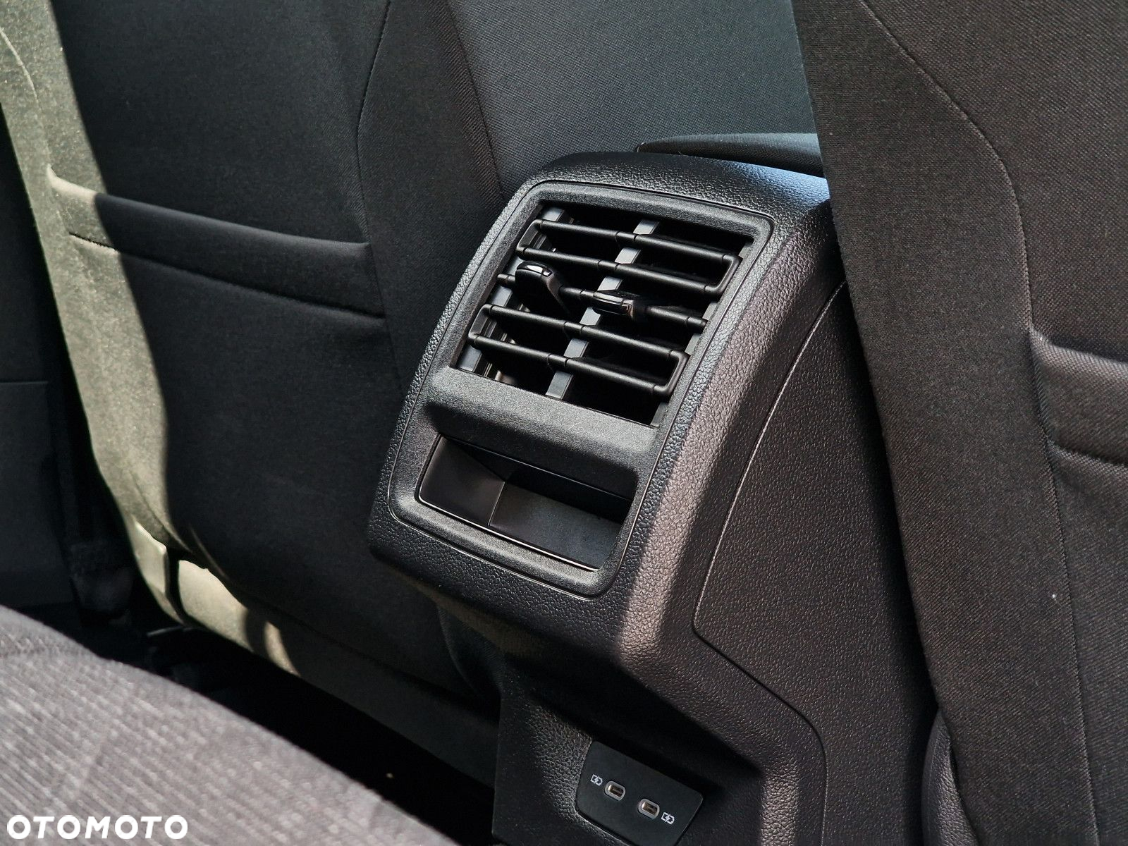Volkswagen Golf - 16