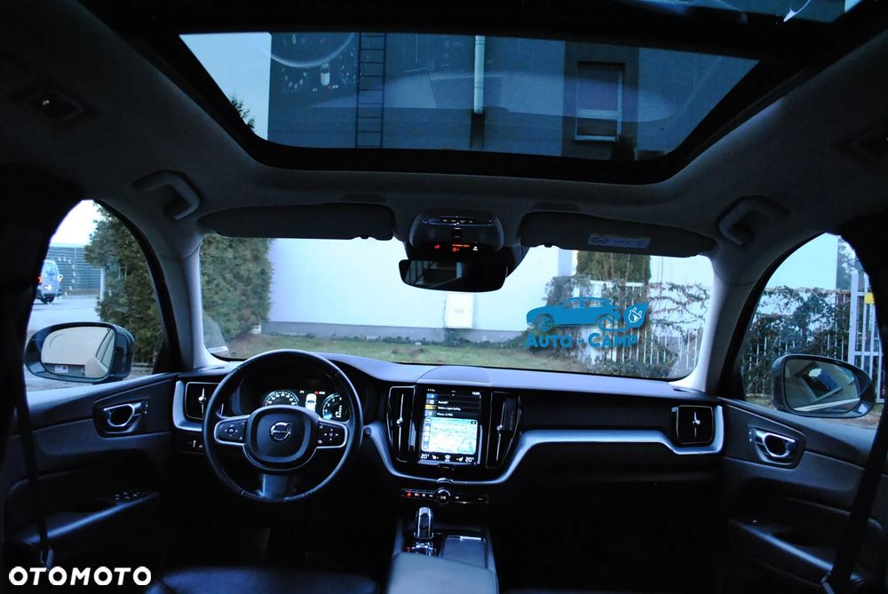 Volvo XC 60 T8 AWD Plug-In Hybrid Momentum Pro - 3