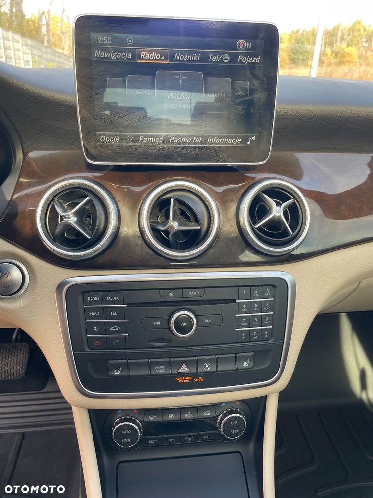 Mercedes-Benz CLA 250 4-Matic AMG Line - 31