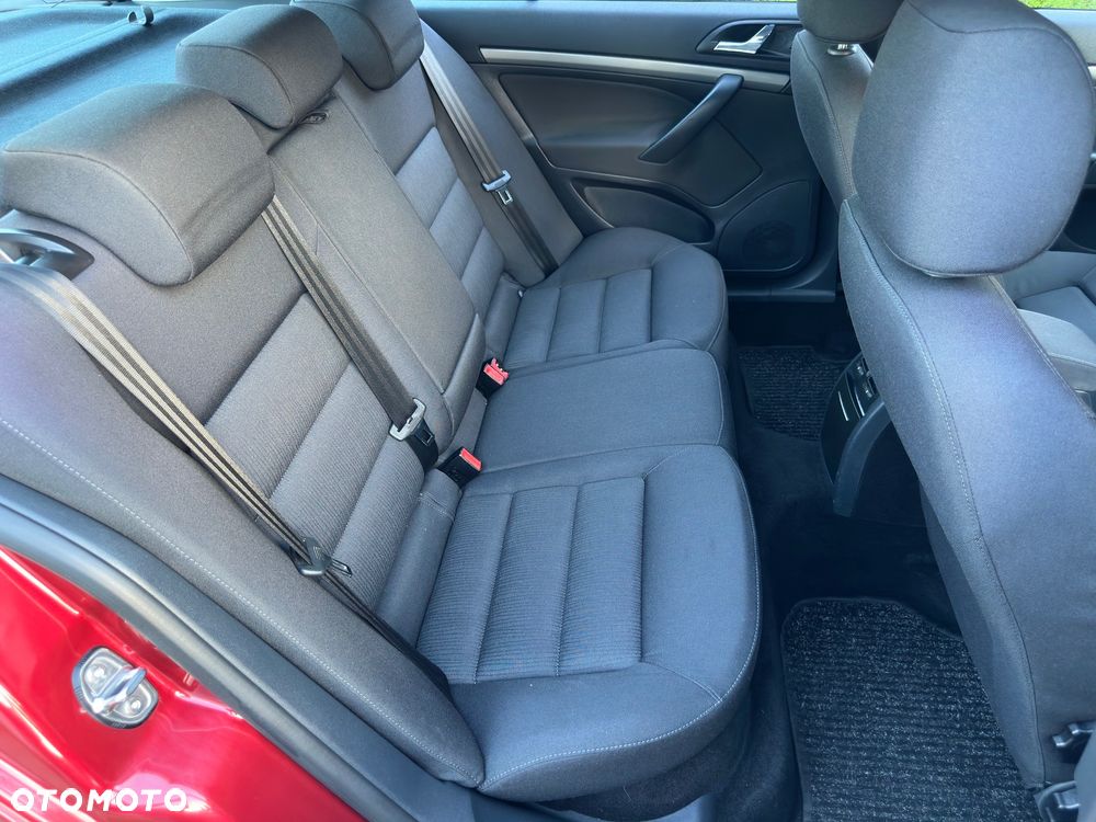 Skoda Octavia 1.6 Ambiente - 19