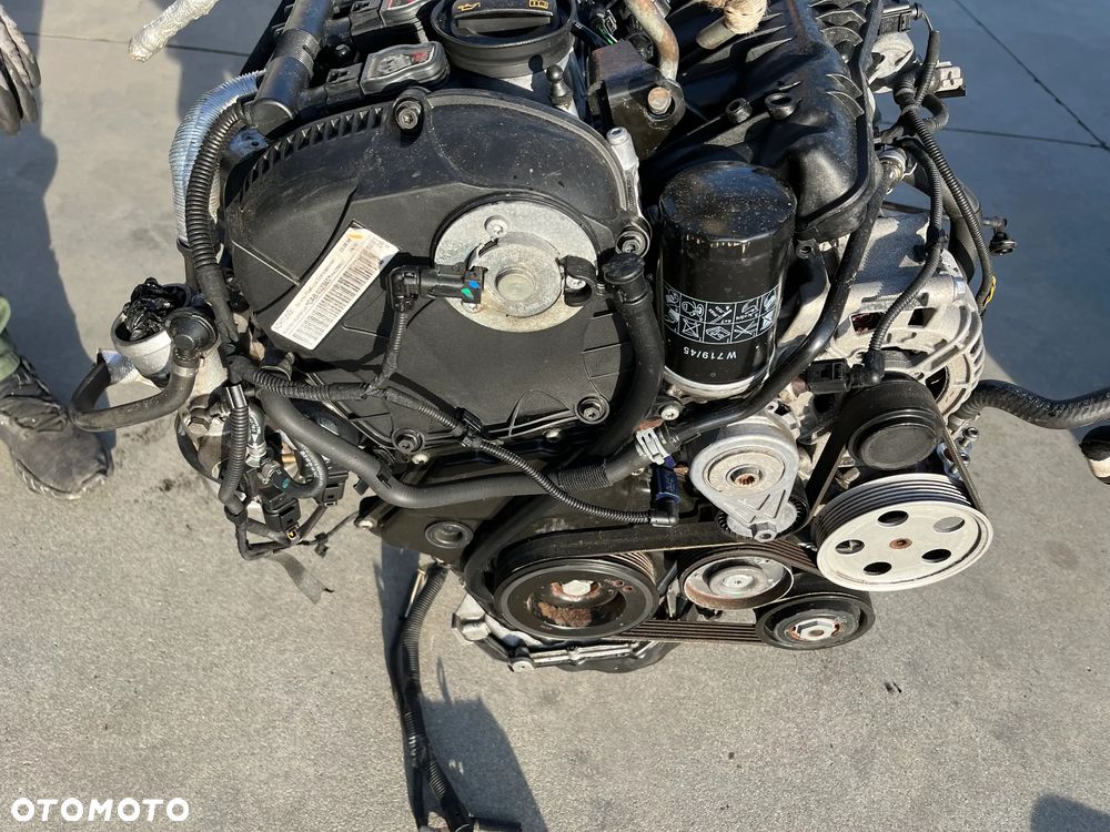 Audi A4 B8 1.8  TFSI Silnik  CAB 2008r SEDAN MANUAL  276KM - 2