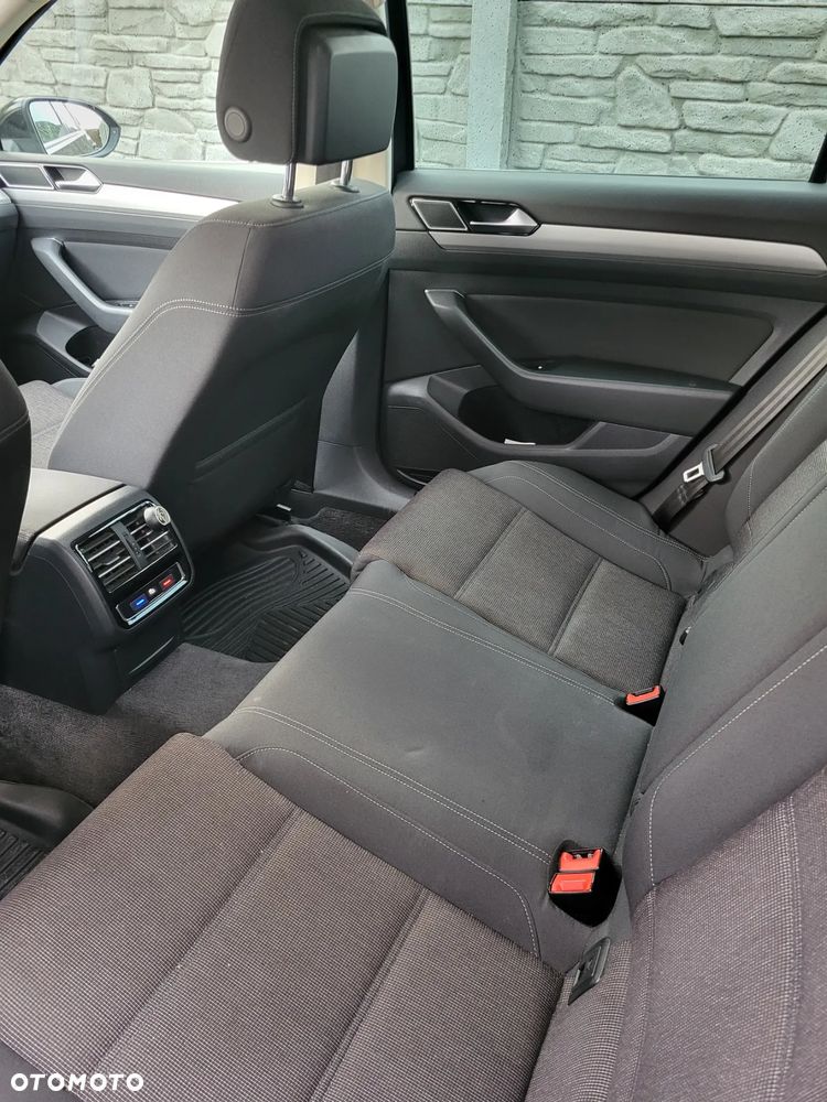 Volkswagen Passat Variant ver-2-0-tdi-bluemotion-technology-dsg-comfortline - 17