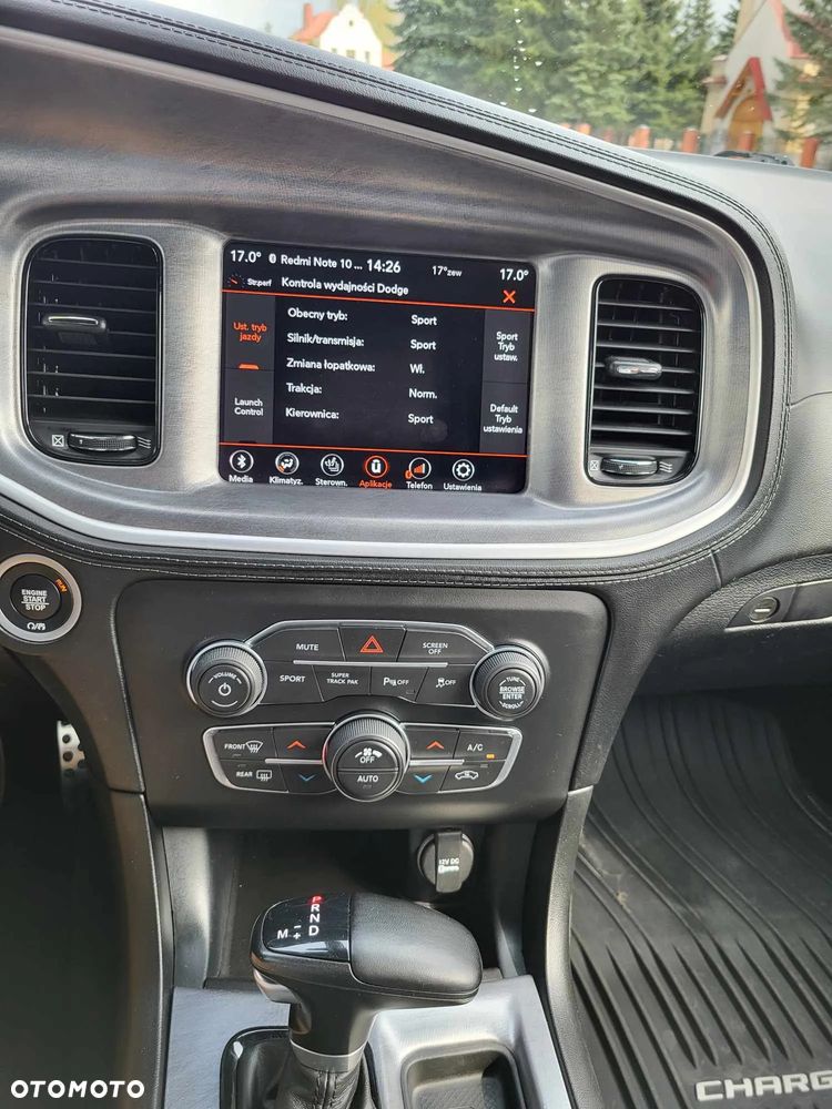 Dodge Charger 5.7 R/T - 8