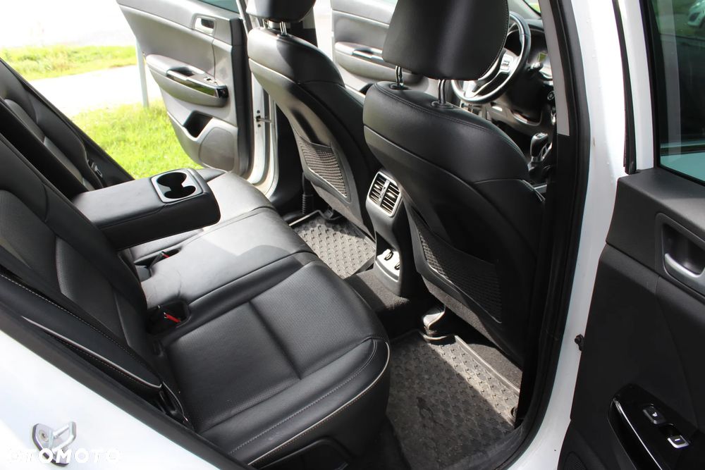 Kia Sportage 1.7 CRDI 2WD Attract - 23