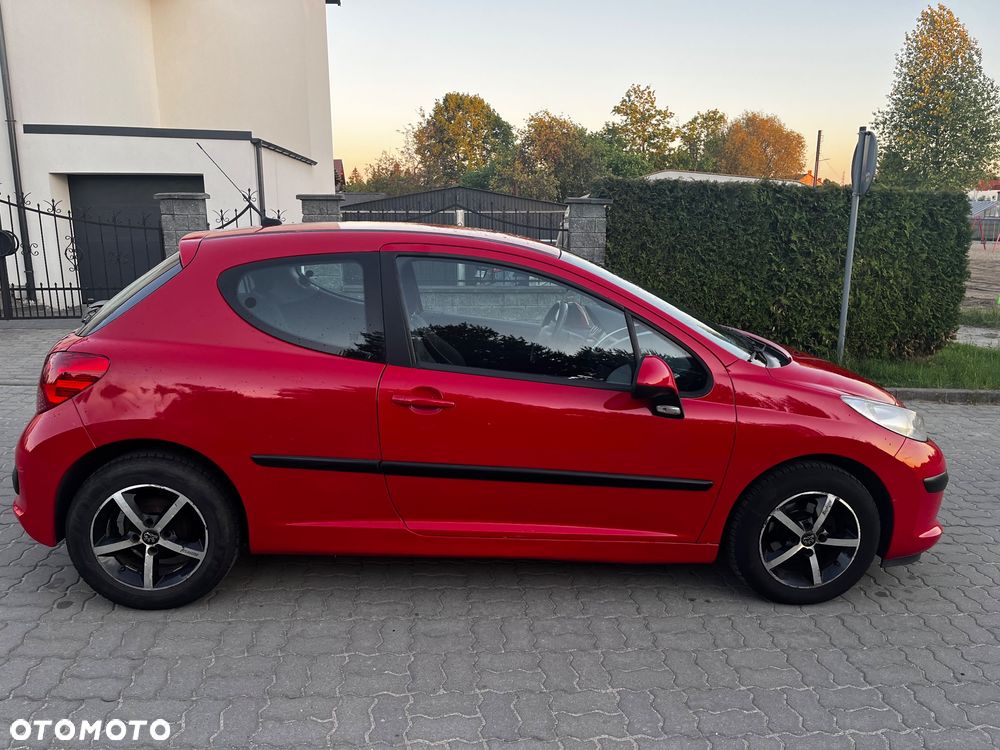 Peugeot 207 - 9