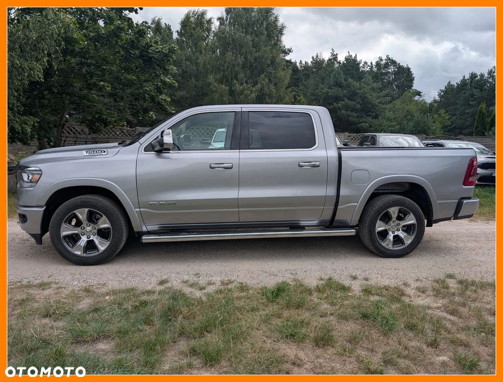 RAM 1500 Crew Cab Laramie - 2