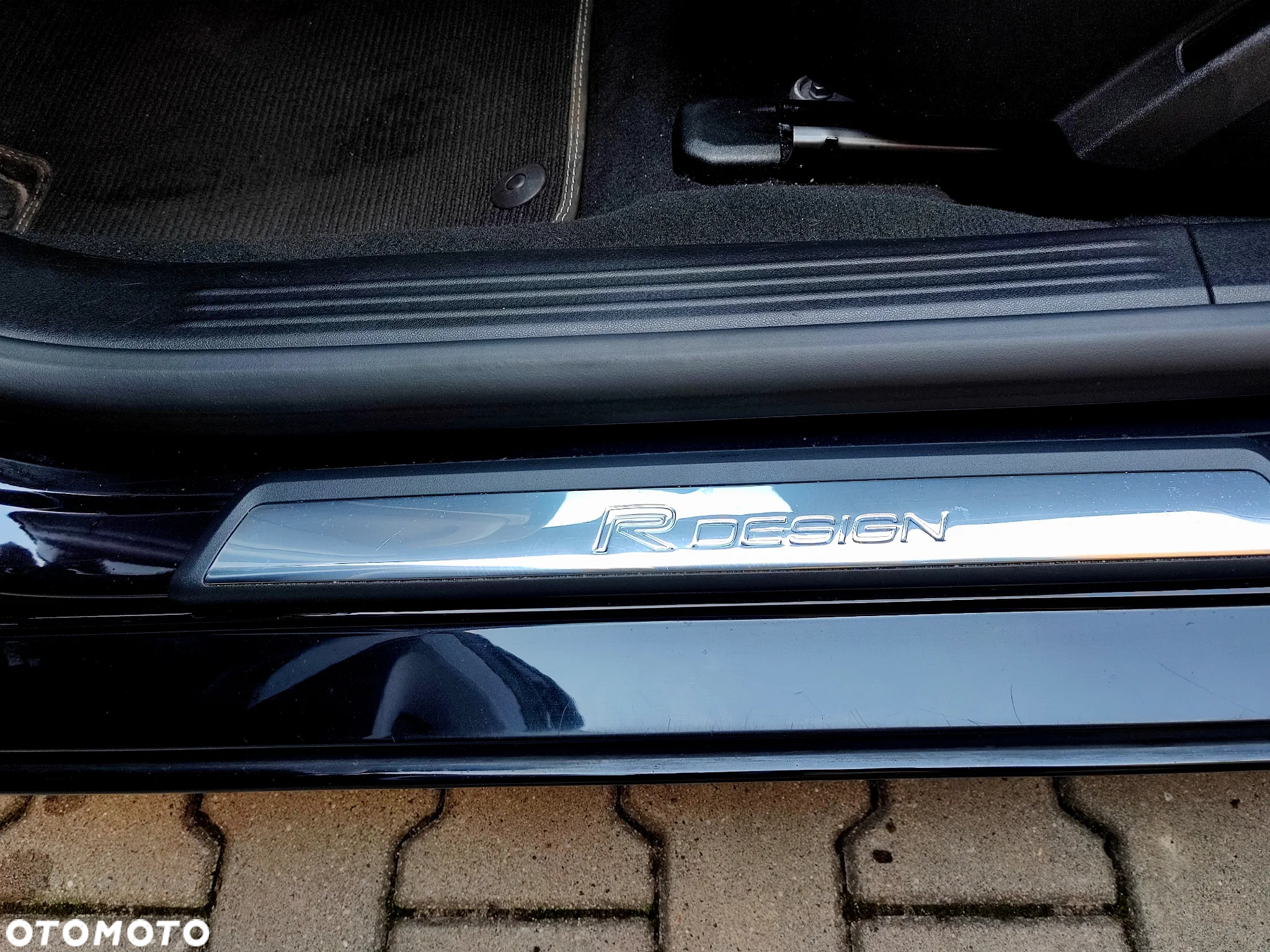 Volvo V40 T3 Geartronic RDesign - 25