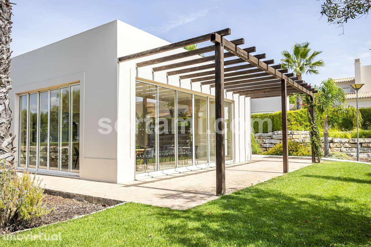 Moradia Geminada T2 Venda em Lagoa e Carvoeiro,Lagoa (Algarve) - Grande imagem: 4/60