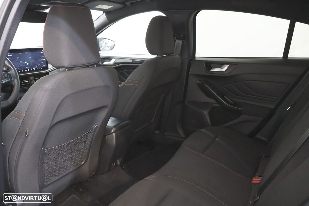 Ford Focus - 13
