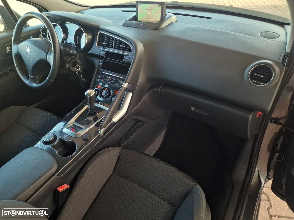 Peugeot 3008 1.6 e-HDi SE Style 2-Tronic - 20