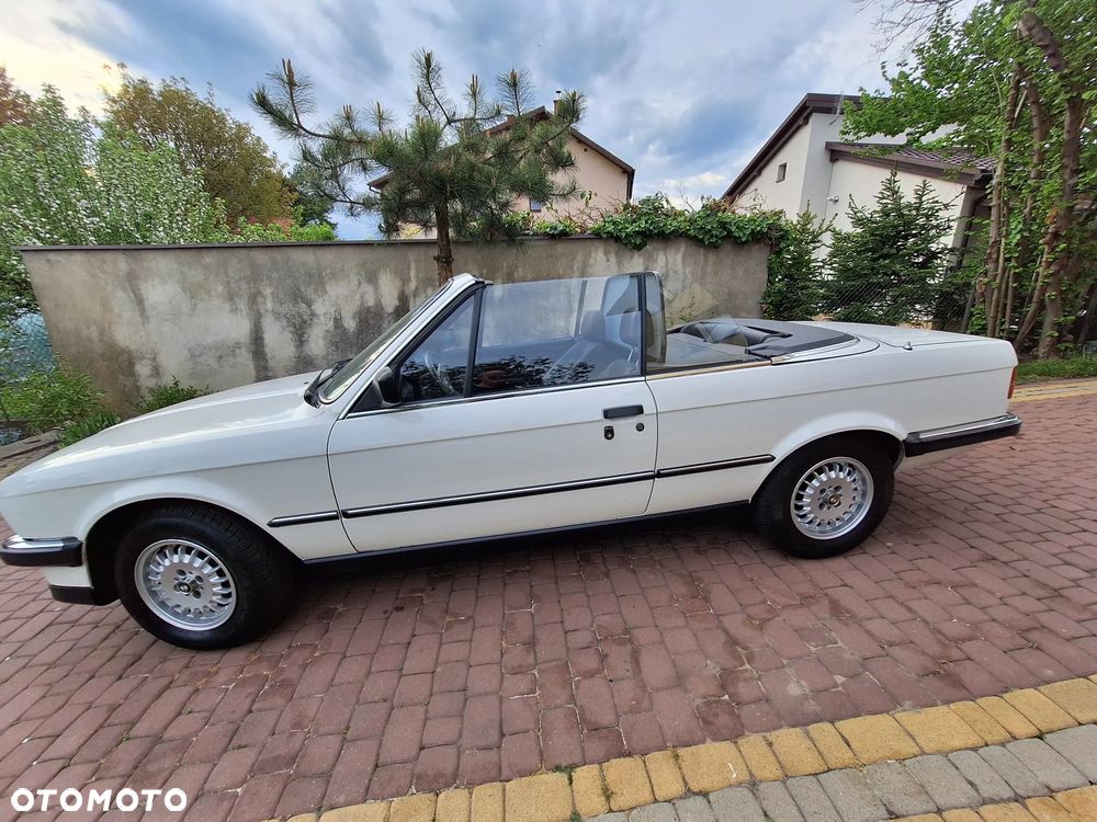 BMW Seria 3 325i - 4