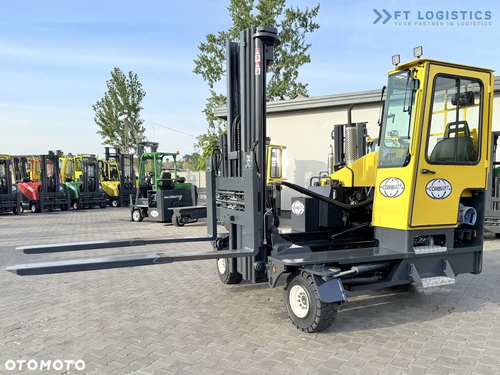 Combilift WÓZEK CZTEROKIERUNKOWY - WIELOKIERUNKOWY / C5000XL / GAS / TRIPLEX 6000MM / WOLNY SKOK / POZYCJONER WIDEŁ / OGRZEWANIE / WYSUWNE WIDŁY 1200/2000MM / PEŁNA OGRZEWANA KABINA / STAN IDEALNY / Szeroka oferta wózków czterokierunkowych i bocznych, dopasowanych do różnorodnych potrzeb i zastosowań - 22