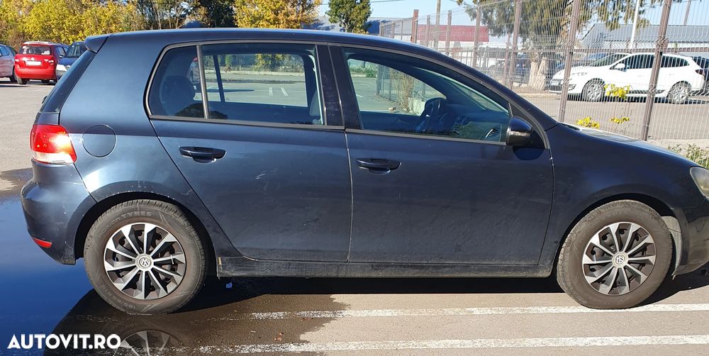 Volkswagen Golf - 2