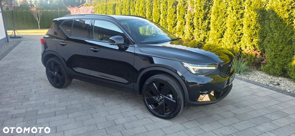 Volvo XC 40 B4 Plus Black Edition - 12
