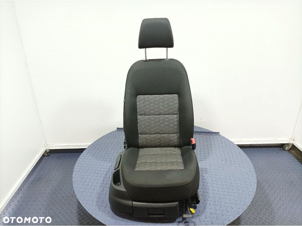 SKODA OCTAVIA II LIFT FOTEL PRZÓD PRAWY PASAŻERA EU - 1