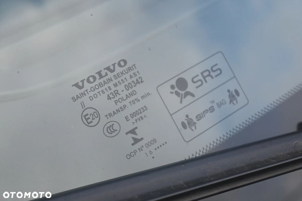 Volvo V60 D2 Drive-E Dynamic Edition (Kinetic) - 19