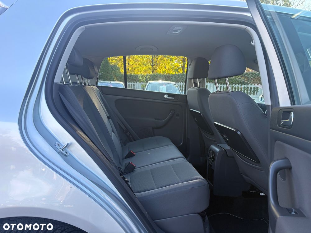 Volkswagen Golf - 31