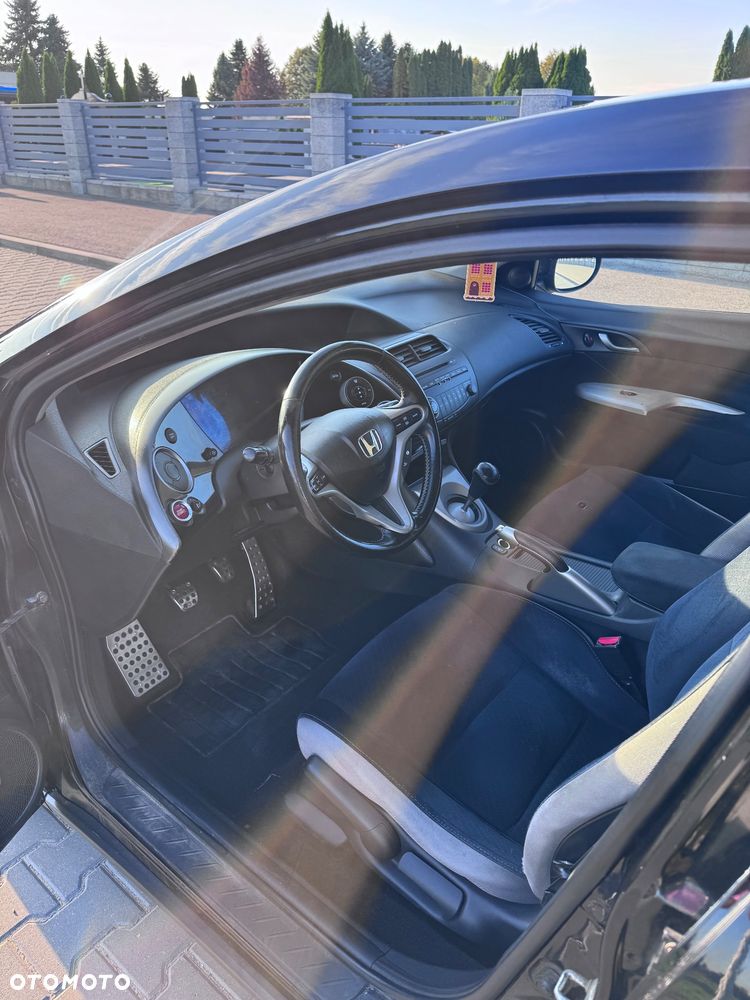 Honda Civic 1.8 Executive - 19