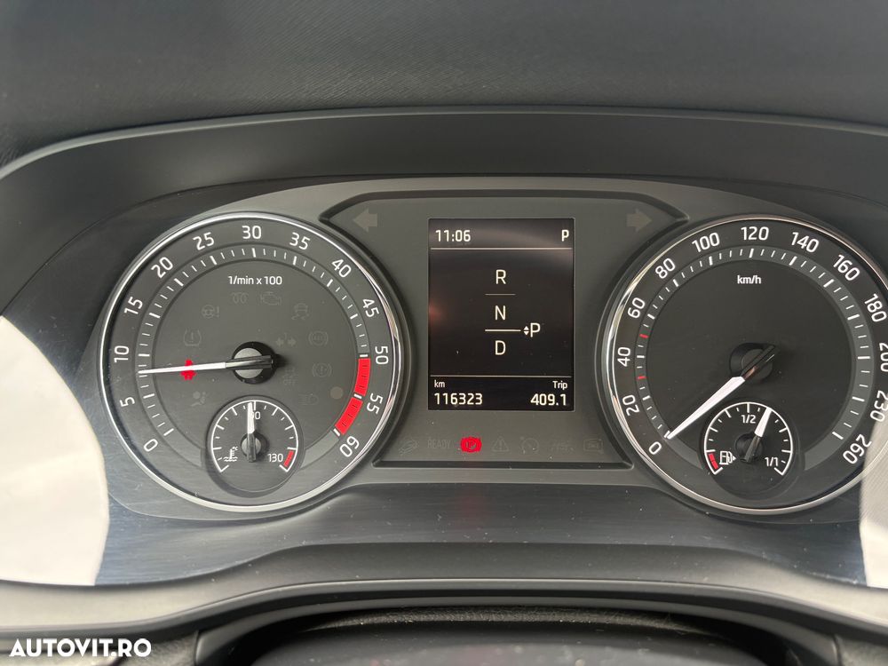 Skoda Octavia 2.0 TDI DSG Ambition - 6